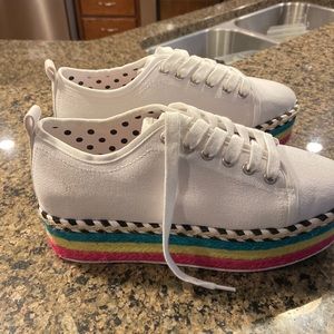 “NEW” Betsey Johnson Size 7